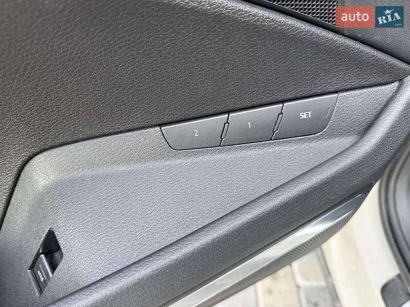 Позашляховик / Кросовер Audi e-tron 2019 в Львові фото 29 Позашляховик / Кросовер Audi e-tron 2019 в Львові