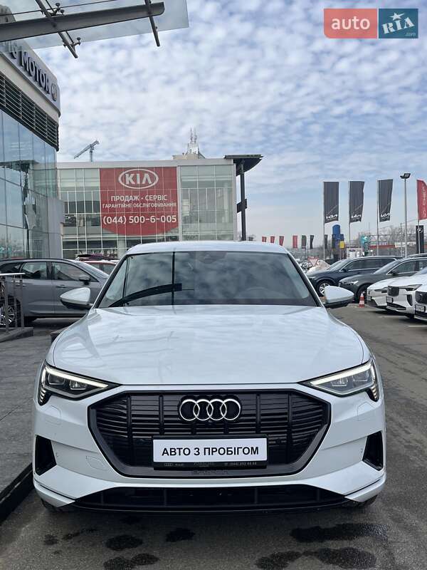 Позашляховик / Кросовер Audi e-tron 2020 в Києві фото 5 Позашляховик / Кросовер Audi e-tron 2020 в Києві