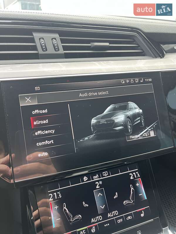 Позашляховик / Кросовер Audi e-tron 2020 в Києві фото 38 Позашляховик / Кросовер Audi e-tron 2020 в Києві