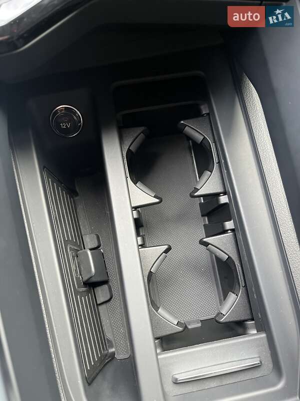 Позашляховик / Кросовер Audi e-tron 2020 в Києві фото 43 Позашляховик / Кросовер Audi e-tron 2020 в Києві