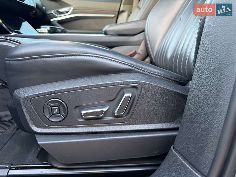 Позашляховик / Кросовер Audi e-tron 2019 в Вінниці фото 19 Позашляховик / Кросовер Audi e-tron 2019 в Вінниці