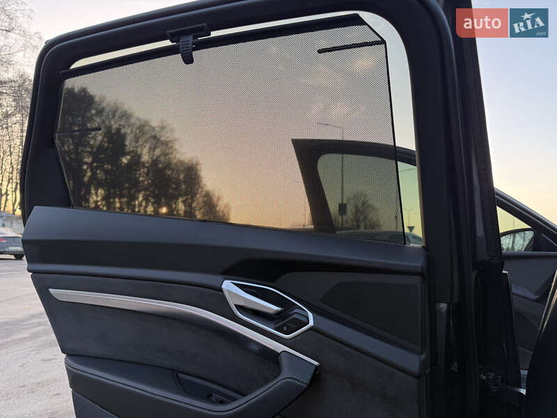 Позашляховик / Кросовер Audi e-tron 2019 в Вінниці фото 23 Позашляховик / Кросовер Audi e-tron 2019 в Вінниці