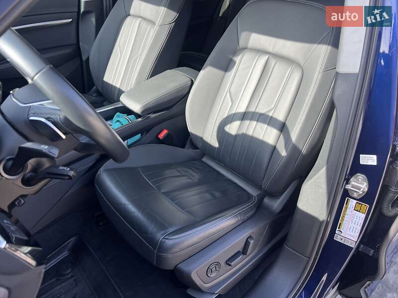 Позашляховик / Кросовер Audi e-tron 2021 в Рівному