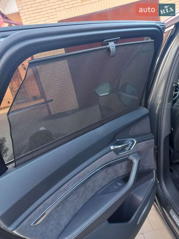 Позашляховик / Кросовер Audi e-tron 2019 в Луцьку