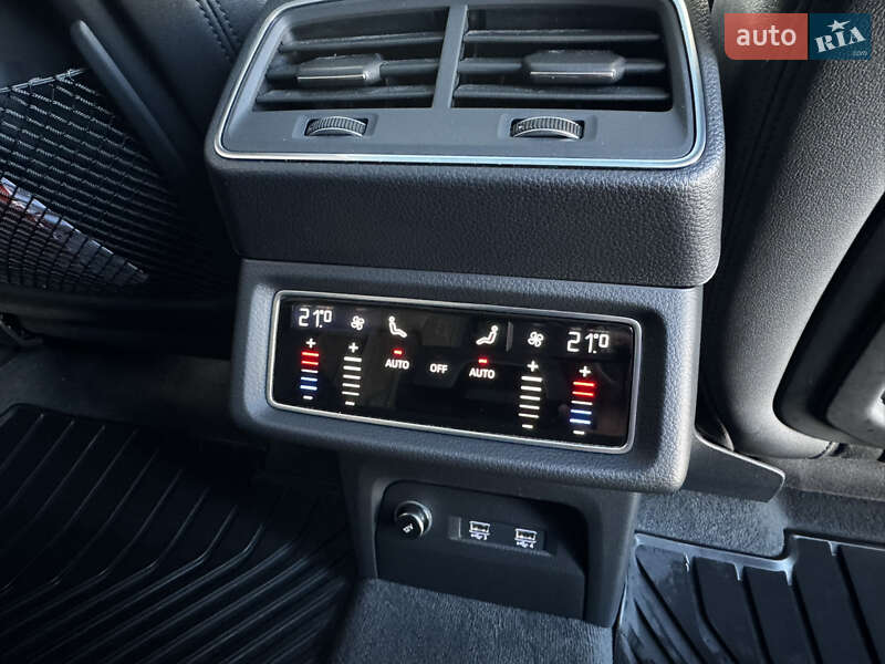 Внедорожник / Кроссовер Audi e-tron 2019 в Киеве