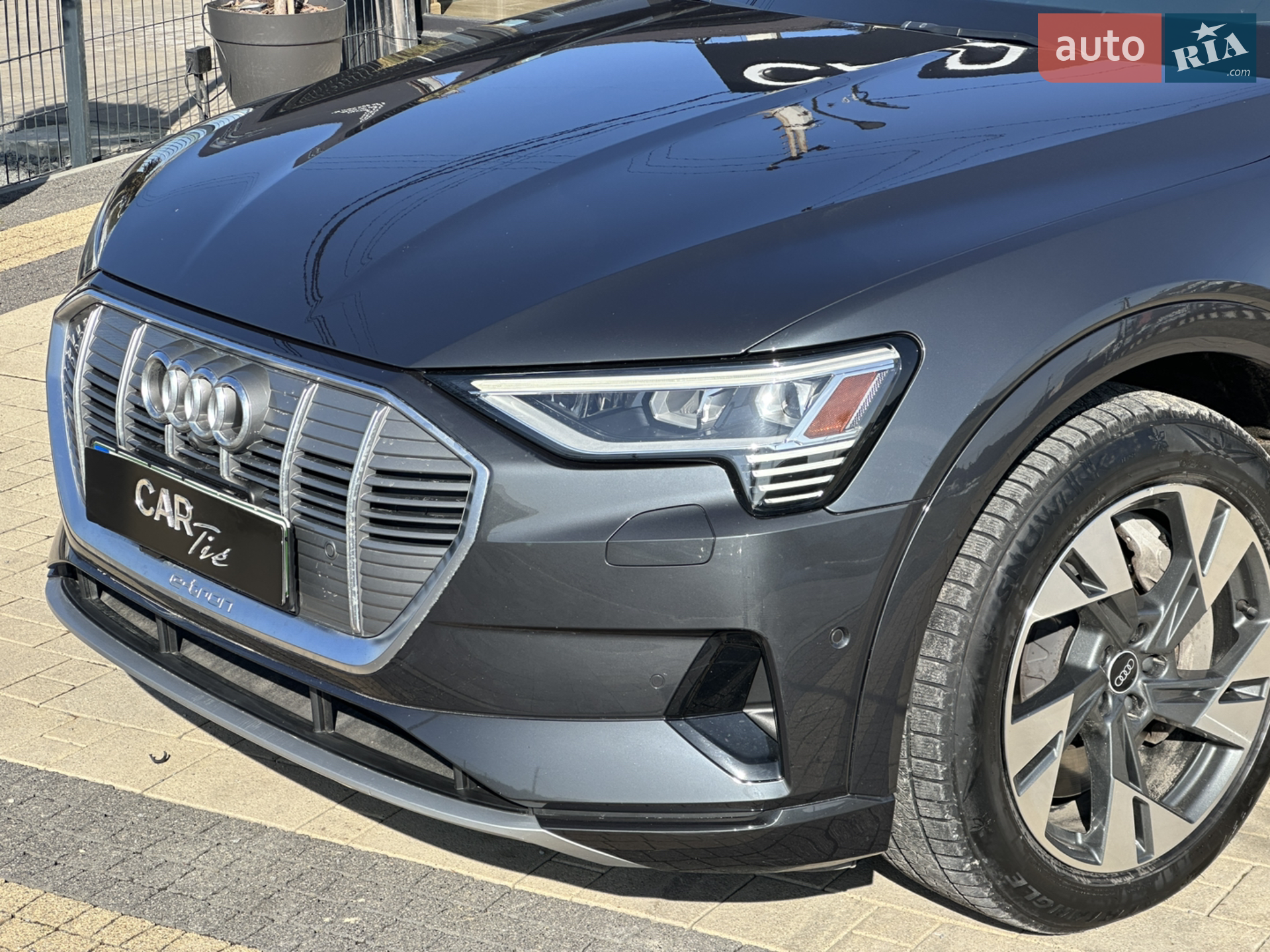 2020 Audi e-tron - мініатюра 6