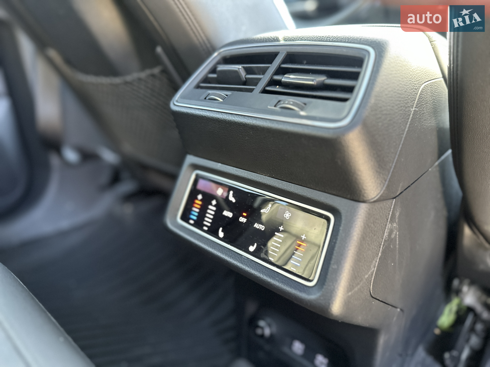 2020 Audi e-tron - мініатюра 29