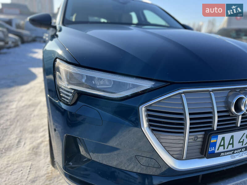 Позашляховик / Кросовер Audi e-tron 2020 в Києві