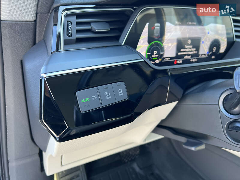 Позашляховик / Кросовер Audi e-tron 2020 в Києві