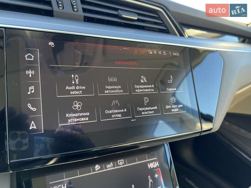 Позашляховик / Кросовер Audi e-tron 2020 в Києві