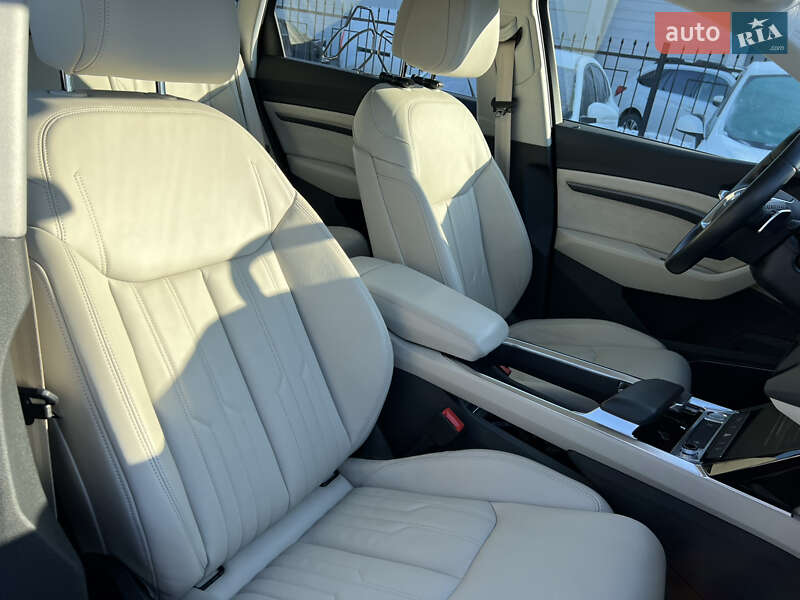 Позашляховик / Кросовер Audi e-tron 2020 в Києві