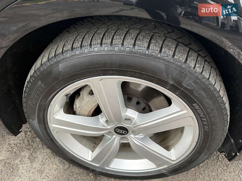 Позашляховик / Кросовер Audi e-tron 2020 в Іршаві