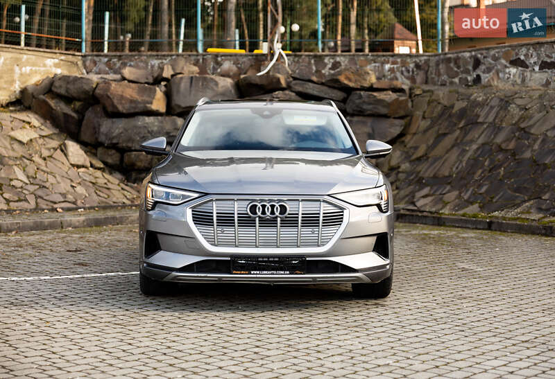 Позашляховик / Кросовер Audi e-tron 2020 в Ужгороді