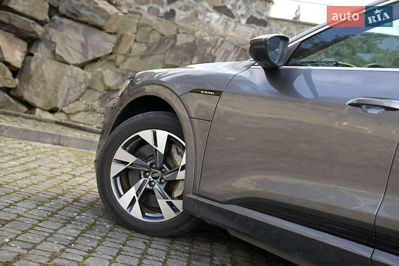 Позашляховик / Кросовер Audi e-tron 2020 в Ужгороді