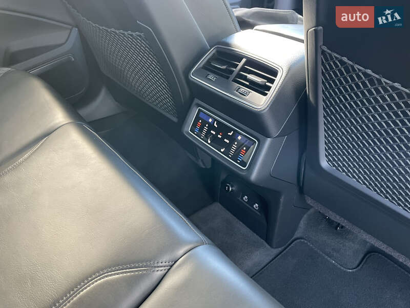 Позашляховик / Кросовер Audi e-tron 2022 в Рівному