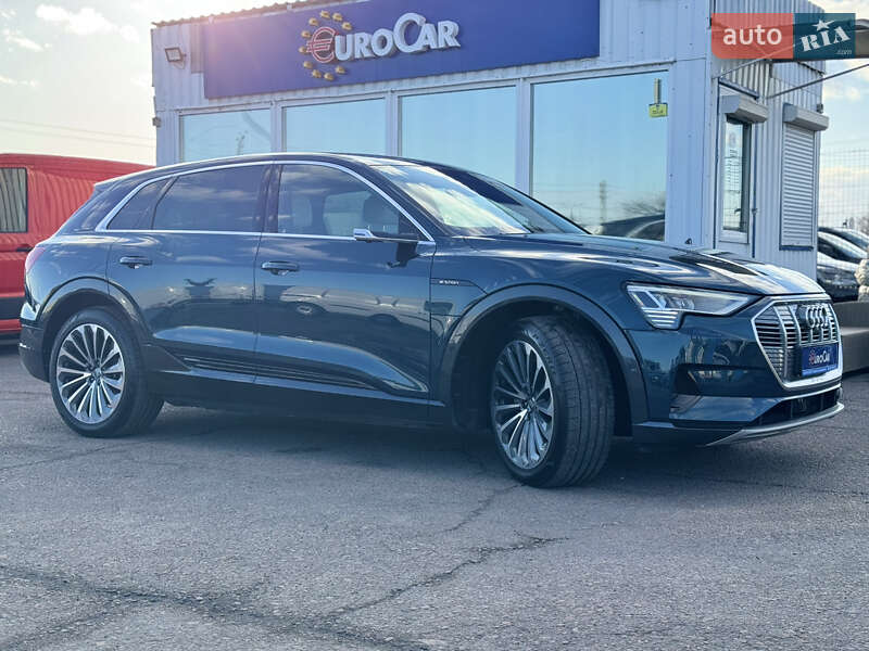 Внедорожник / Кроссовер Audi e-tron 2019 в Киеве