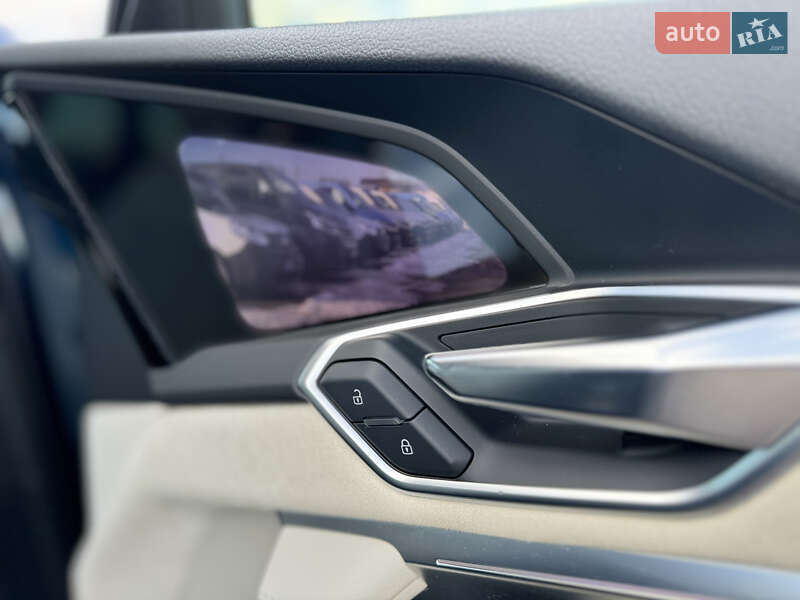 Внедорожник / Кроссовер Audi e-tron 2019 в Киеве