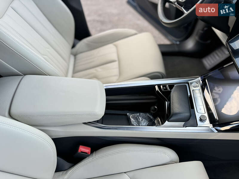 Внедорожник / Кроссовер Audi e-tron 2019 в Киеве