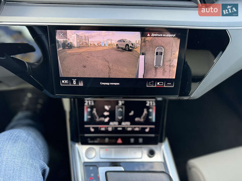Внедорожник / Кроссовер Audi e-tron 2019 в Киеве