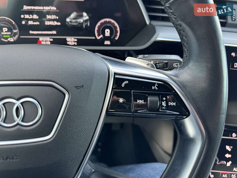 Внедорожник / Кроссовер Audi e-tron 2019 в Киеве