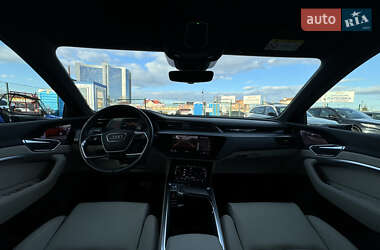 Внедорожник / Кроссовер Audi e-tron 2019 в Киеве