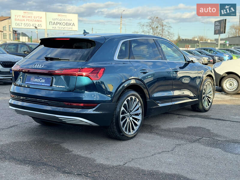 Внедорожник / Кроссовер Audi e-tron 2019 в Киеве