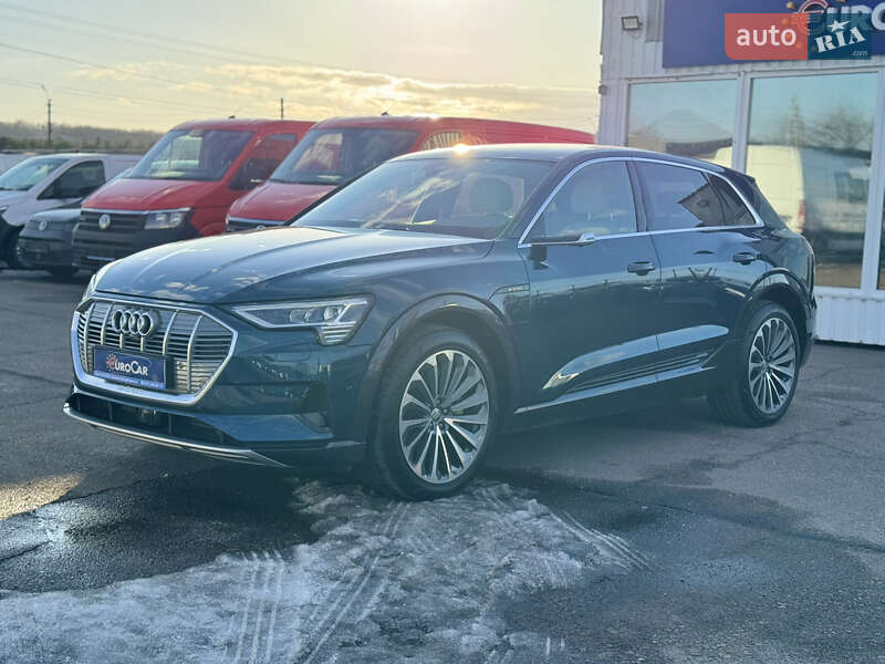 Внедорожник / Кроссовер Audi e-tron 2019 в Киеве