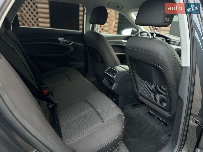 Внедорожник / Кроссовер Audi e-tron 2021 в Львове фото 15 Внедорожник / Кроссовер Audi e-tron 2021 в Львове