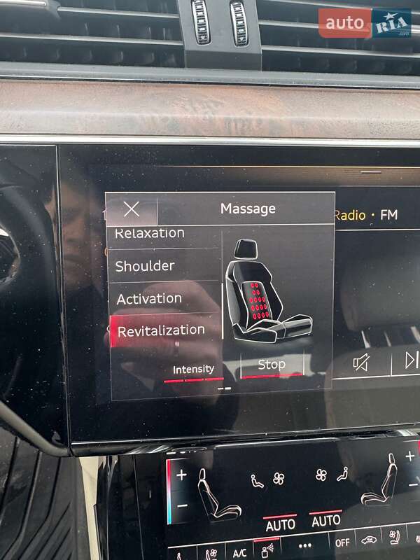 Позашляховик / Кросовер Audi e-tron 2019 в Києві