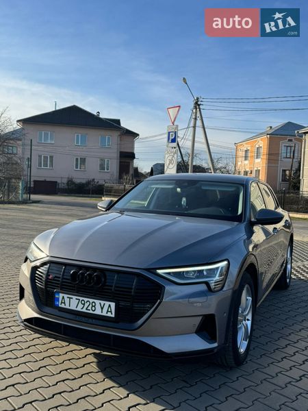 Внедорожник / Кроссовер Audi e-tron 2021 в Ивано-Франковске