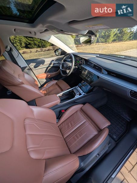 Внедорожник / Кроссовер Audi e-tron 2020 в Нововолынске