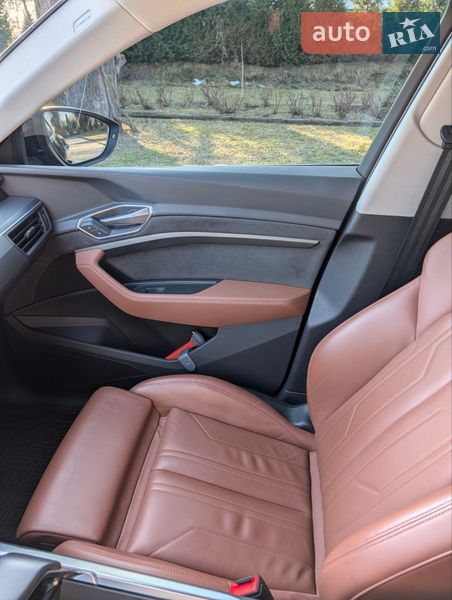 Внедорожник / Кроссовер Audi e-tron 2020 в Нововолынске