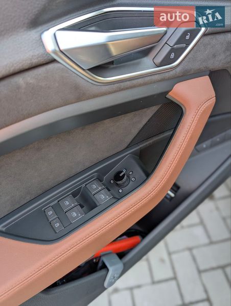 Внедорожник / Кроссовер Audi e-tron 2020 в Нововолынске