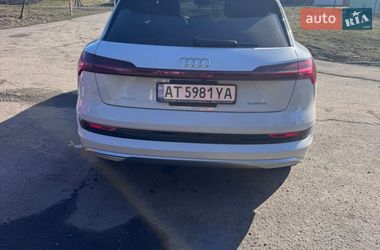 Позашляховик / Кросовер Audi e-tron 2022 в Івано-Франківську