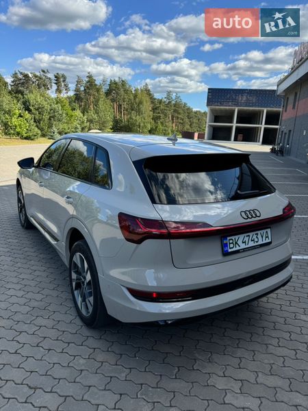 Внедорожник / Кроссовер Audi e-tron 2020 в Костополе фото 2 Внедорожник / Кроссовер Audi e-tron 2020 в Костополе