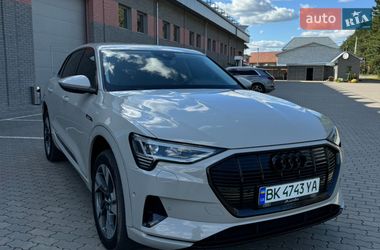 Внедорожник / Кроссовер Audi e-tron 2020 в Костополе фото 4 Внедорожник / Кроссовер Audi e-tron 2020 в Костополе