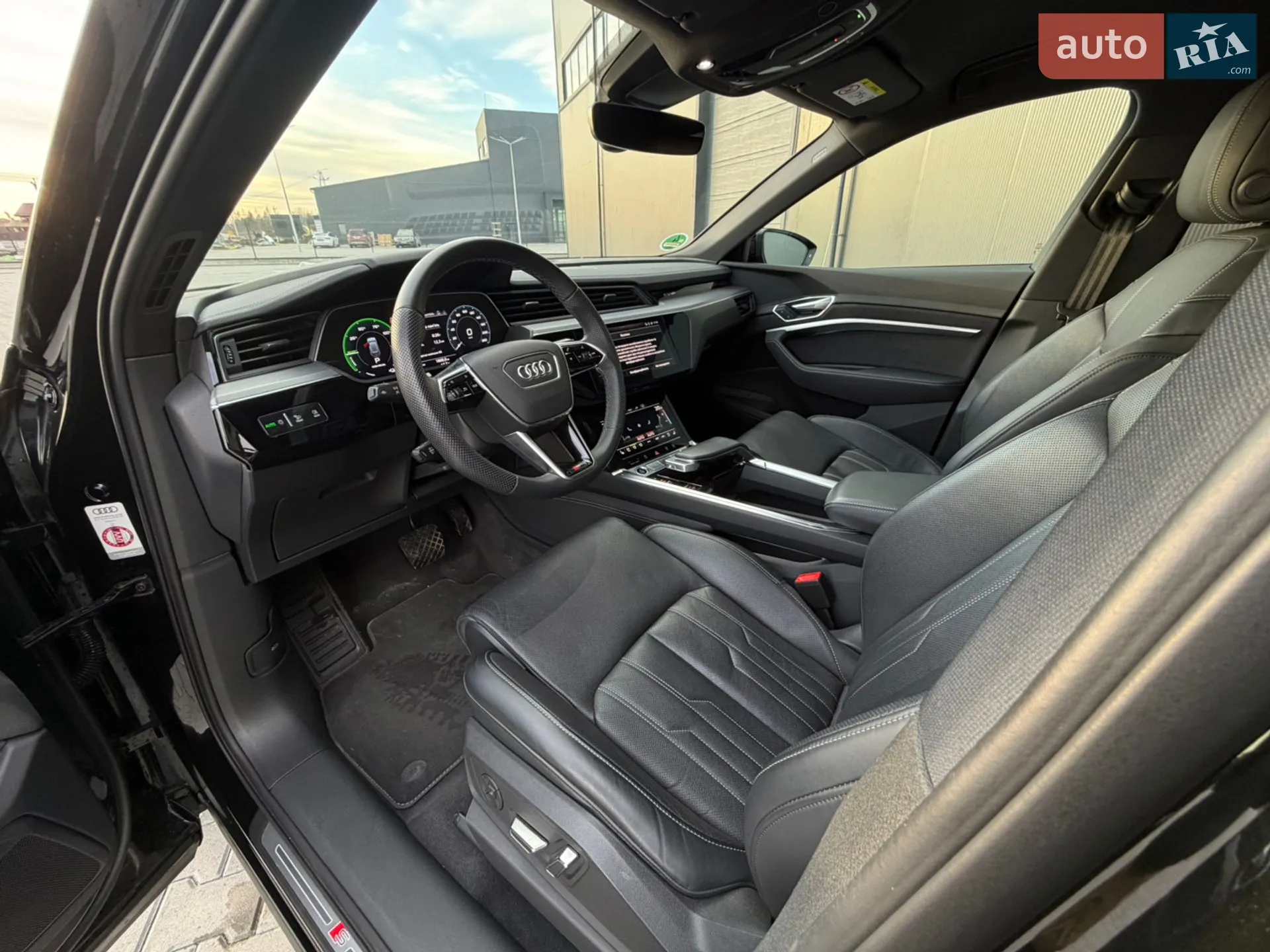 2021 Audi e-tron - мініатюра 24