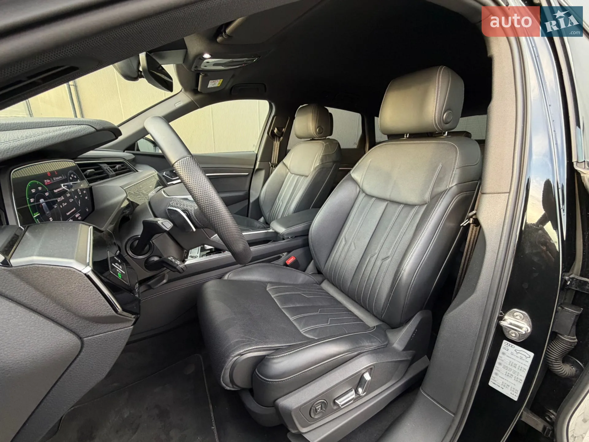 2021 Audi e-tron - мініатюра 26