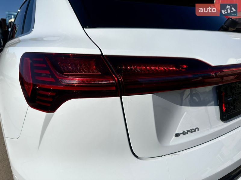 Внедорожник / Кроссовер Audi e-tron 2019 в Львове