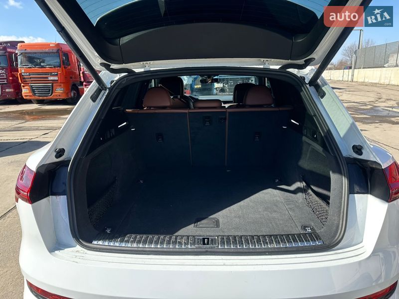 Внедорожник / Кроссовер Audi e-tron 2019 в Львове