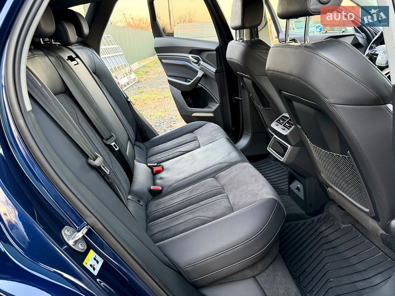 Внедорожник / Кроссовер Audi e-tron 2022 в Киеве