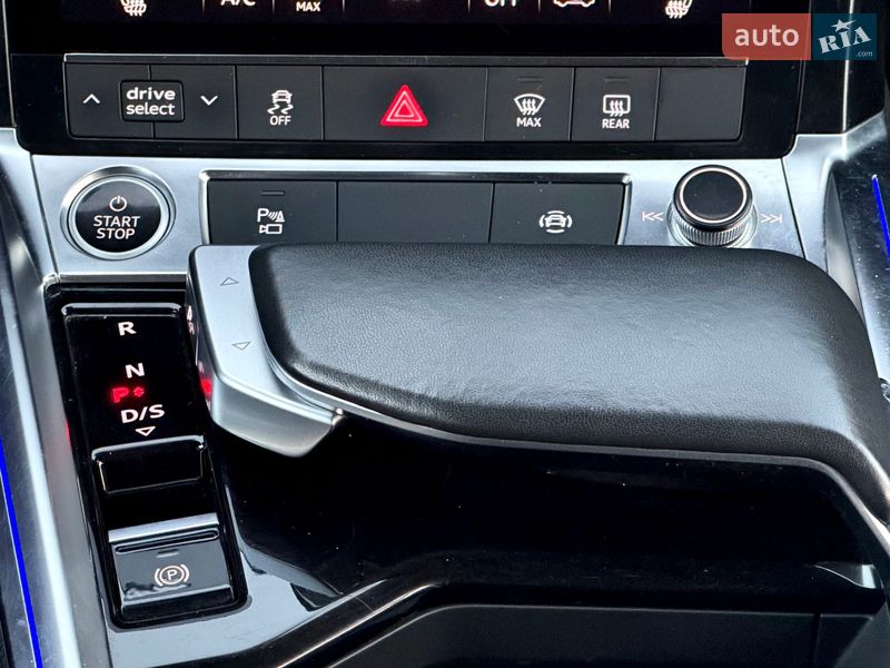 Внедорожник / Кроссовер Audi e-tron 2022 в Киеве