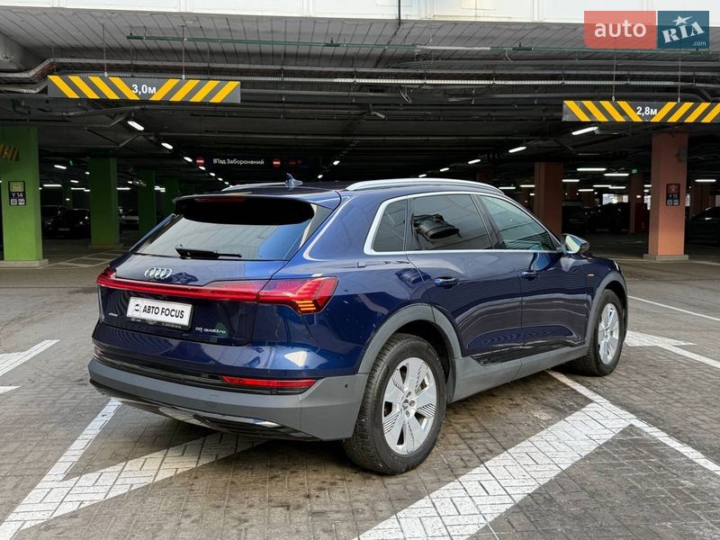 Внедорожник / Кроссовер Audi e-tron 2021 в Киеве