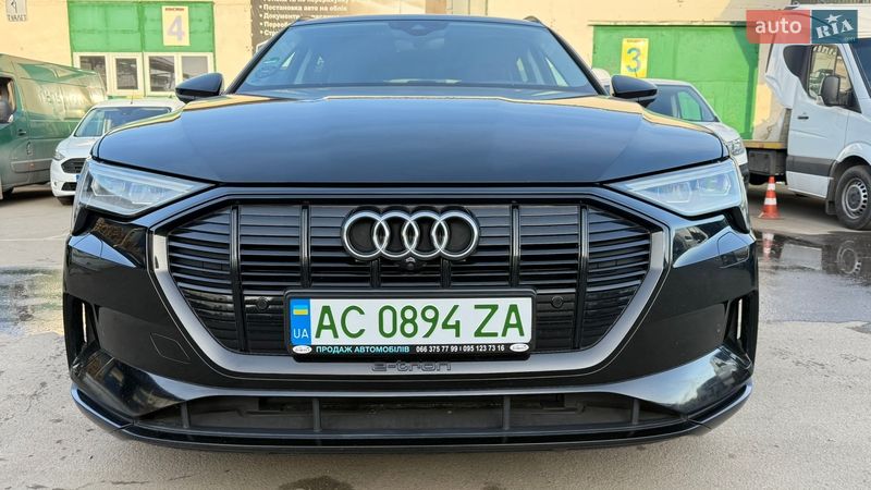 Позашляховик / Кросовер Audi e-tron 2022 в Луцьку