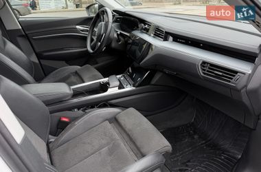 Позашляховик / Кросовер Audi e-tron 2022 в Києві