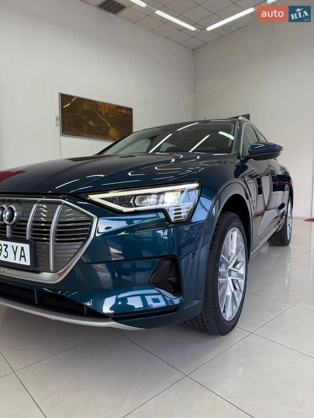 2020 Audi e-tron - мініатюра 13