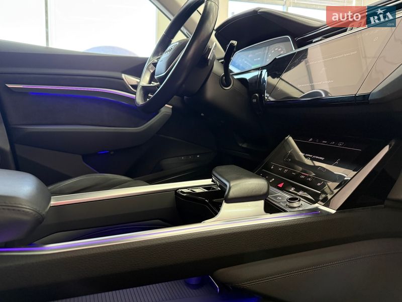 Внедорожник / Кроссовер Audi e-tron 2020 в Черновцах