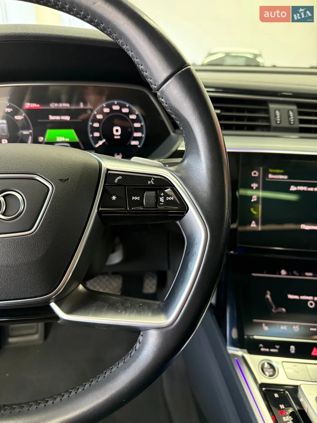 2020 Audi e-tron - мініатюра 45