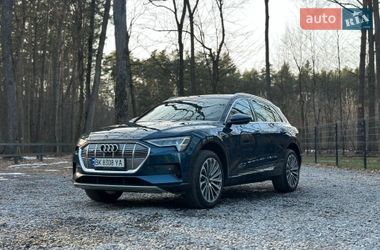 Позашляховик / Кросовер Audi e-tron 2019 в Львові