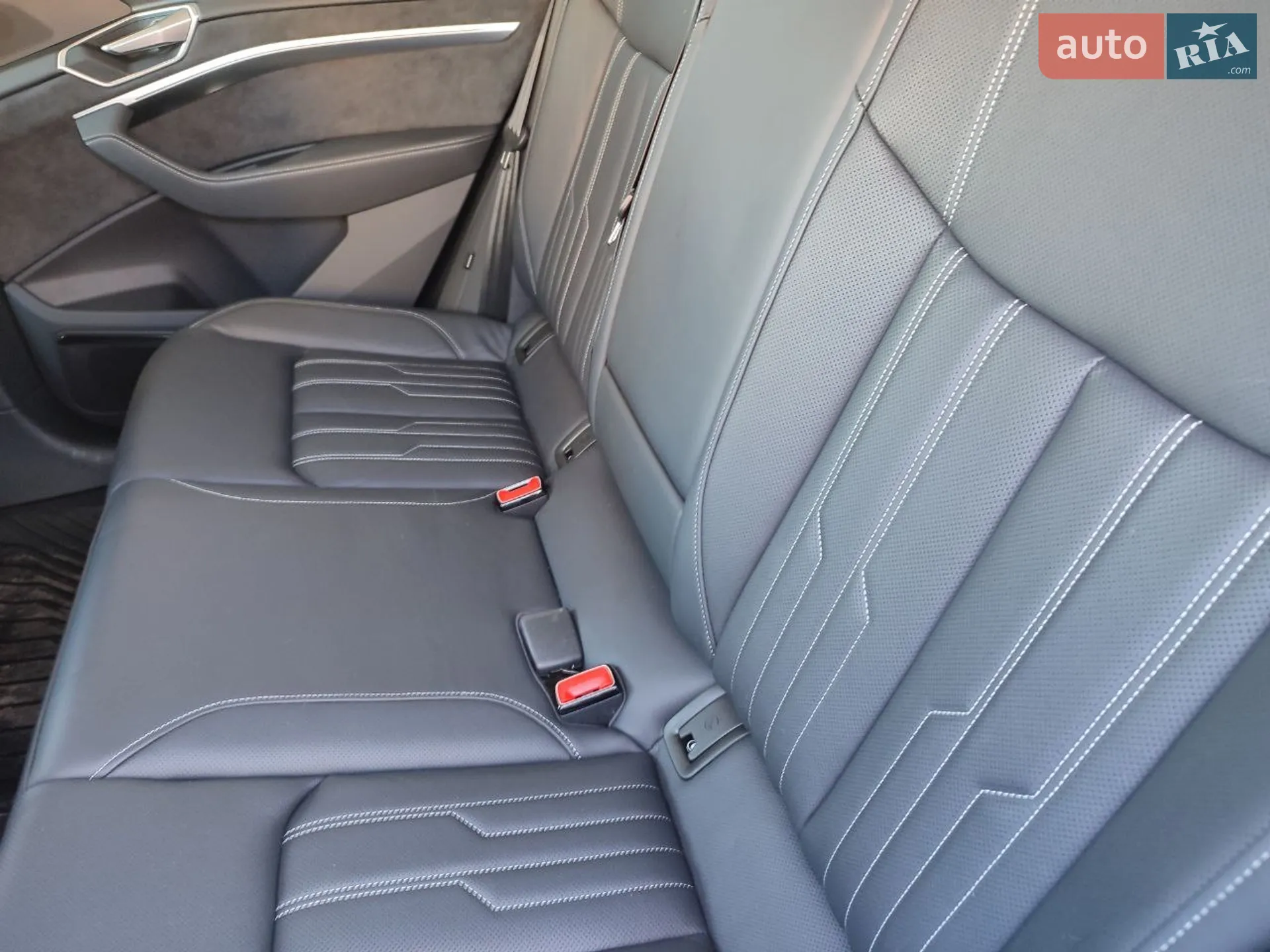 2020 Audi e-tron - мініатюра 26